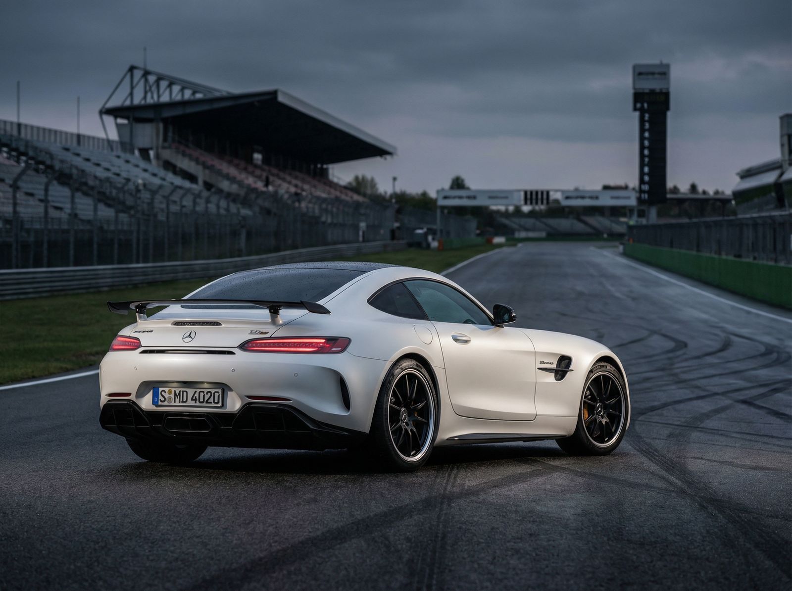 黑料性能车视频